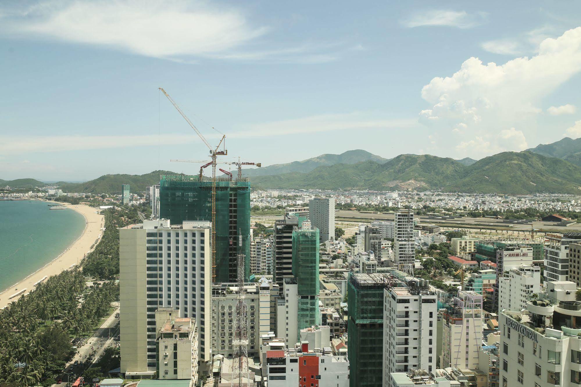 Apartamentos Gold Ocean Nha Trang Exterior foto